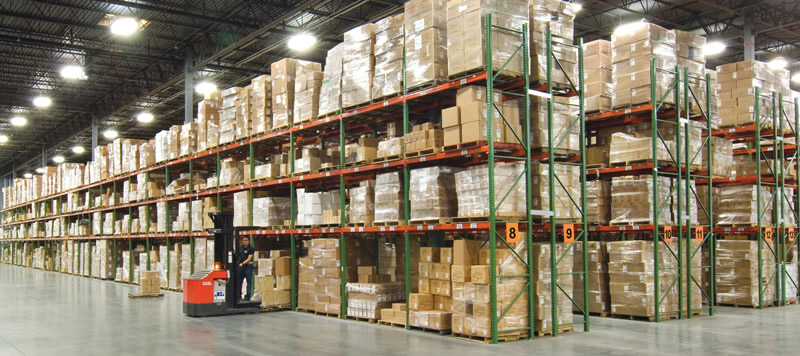 Pallet rack beams and uprights in a warehouse